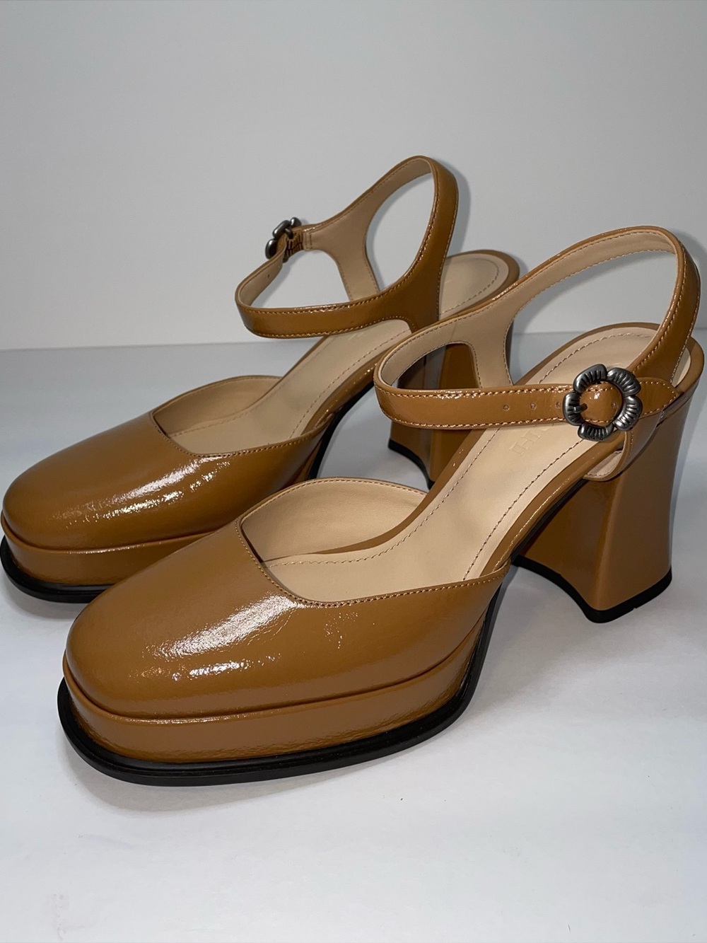 Coach Tea Rose Glazed Leather Pump Honey Brown